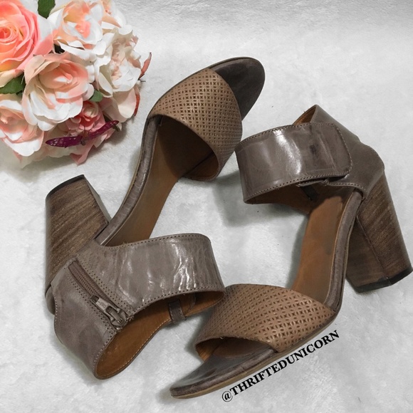 Shoes - Chunky Heel Strap Ankle Cuff Sandal Shoes